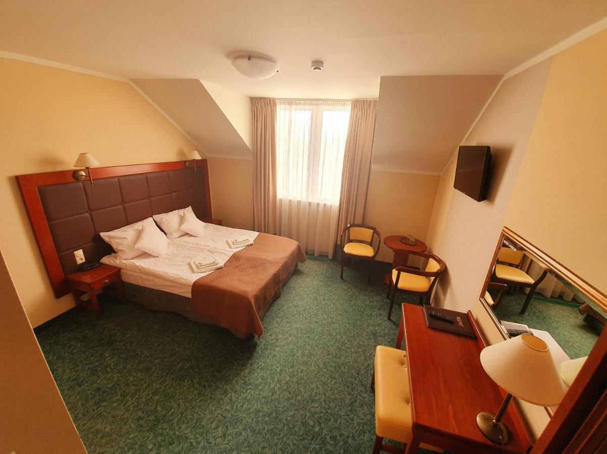 Hotel Gniecki Gdansk Пшеяздово Экстерьер фото